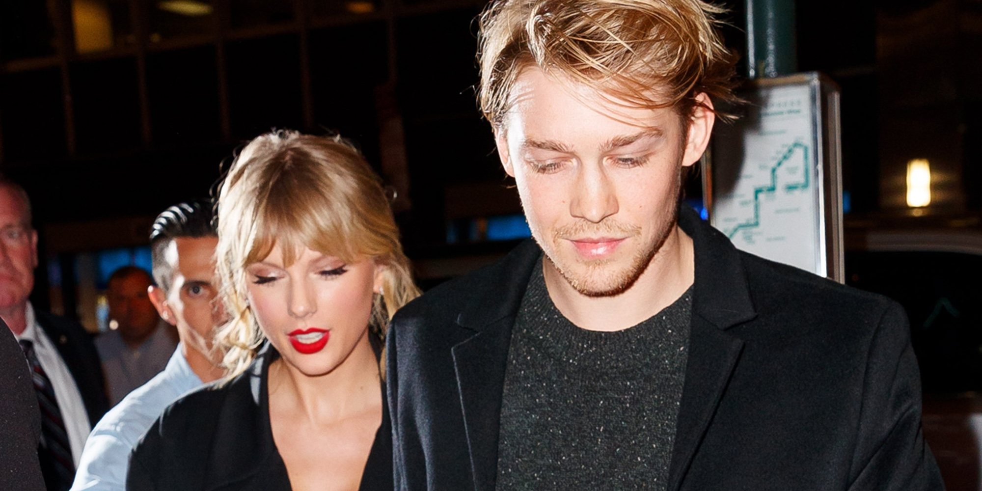 Taylor Swift da un romántico paseo de la mano de Joe Alwyn por Nueva York