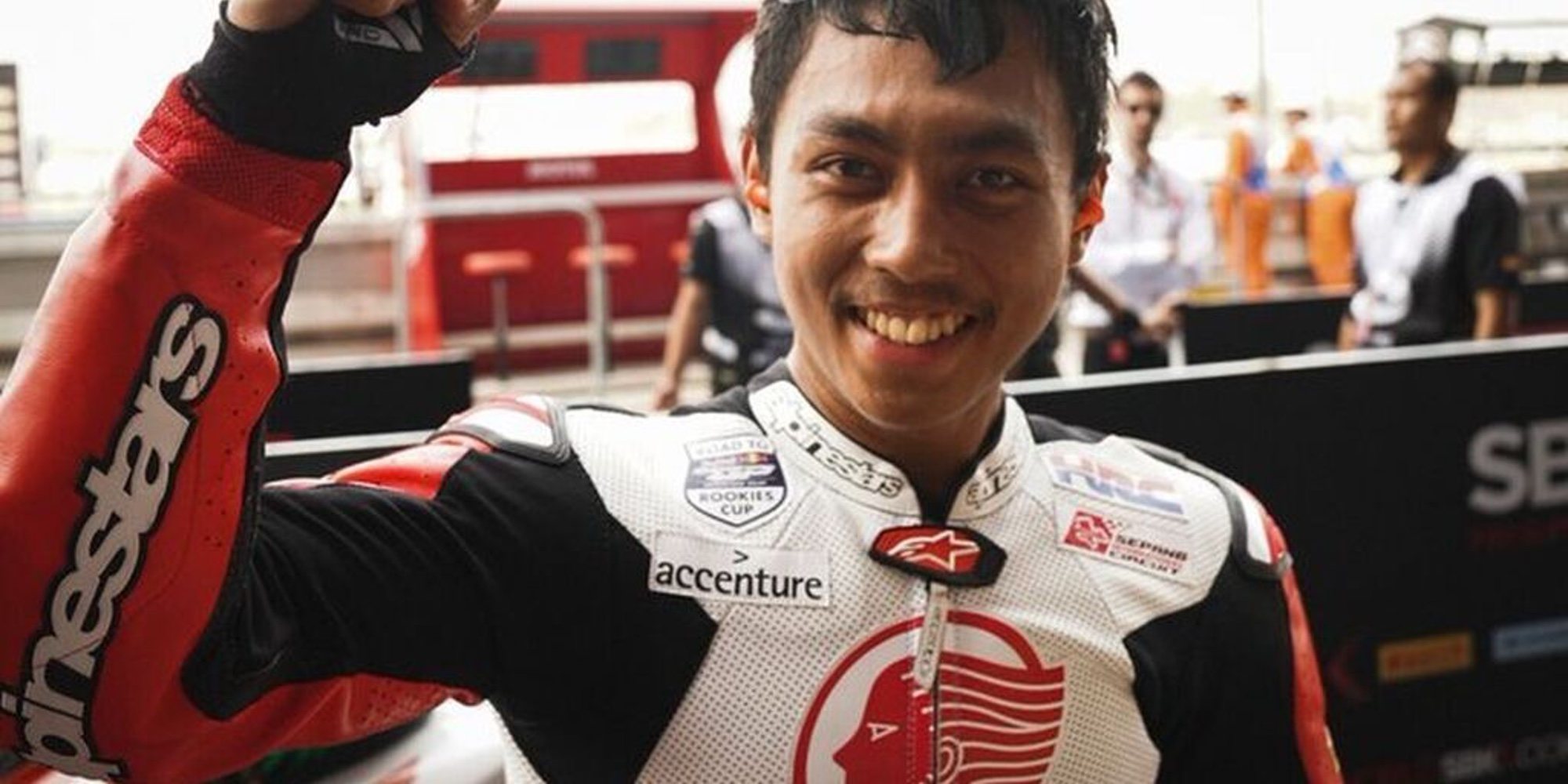 Muere el piloto indonesio Afridza Munandar tras una brutal caída durante una carrera