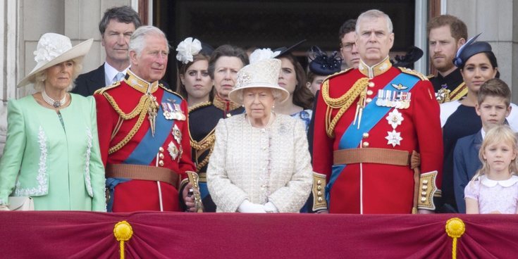 La retirada del Príncipe Andrés hace revivir la peor crisis que sacudió a la Familia Real Británica