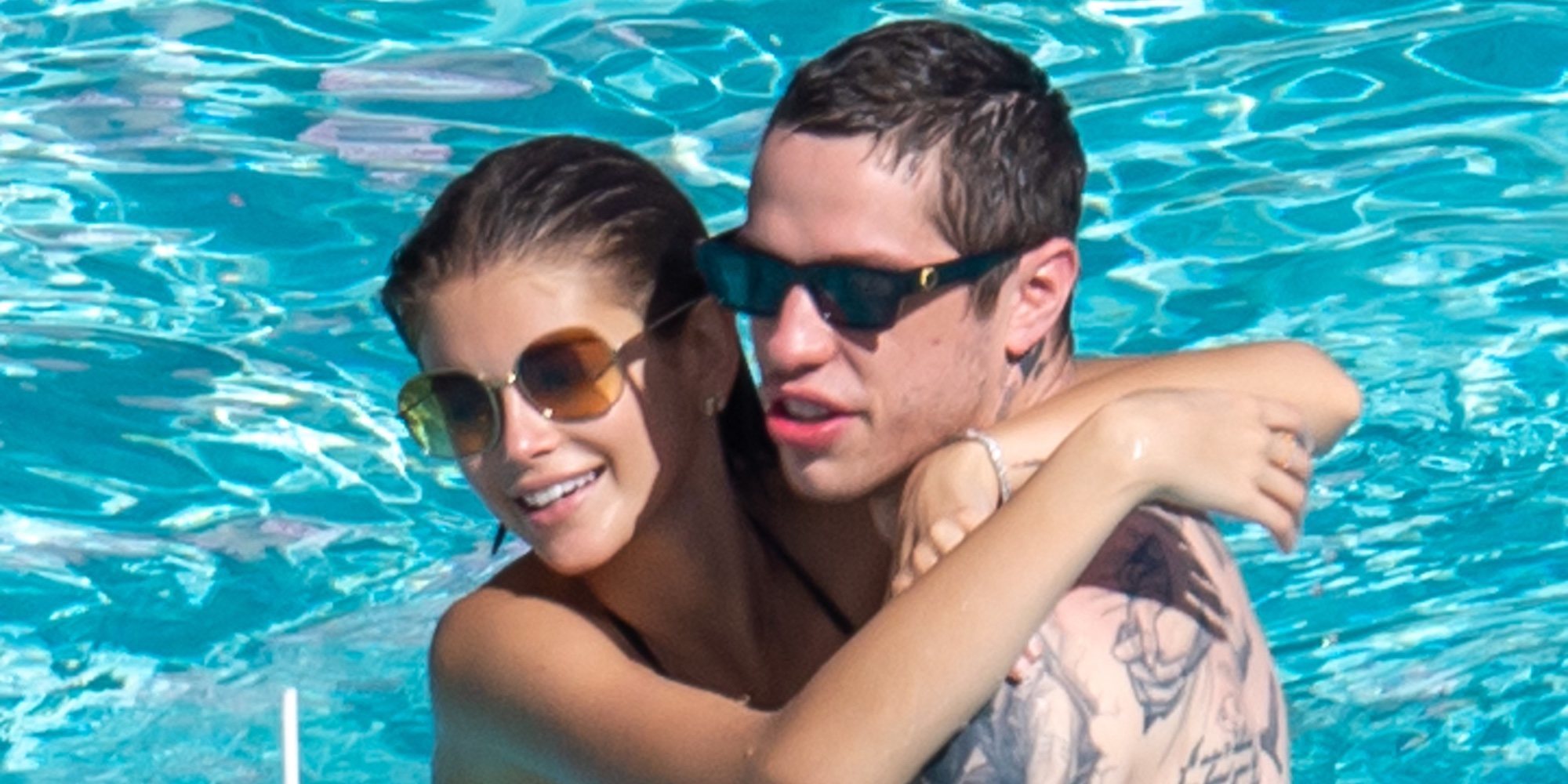 El pasional día de piscina de Pete Davidson y Kaia Gerber en Miami