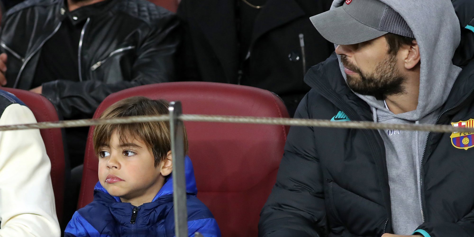 Gerard Piqué se lleva a su hijo Milan al partido del Barça de la Champions League