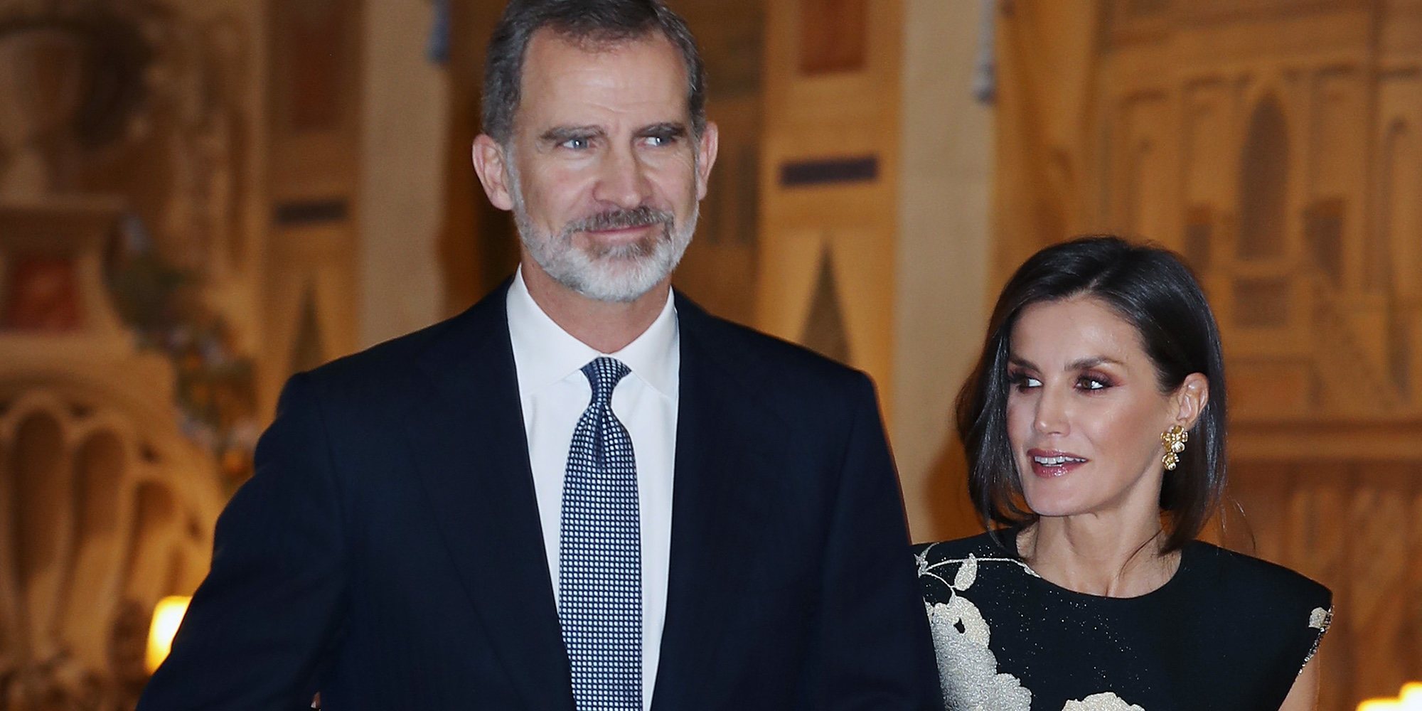 La complicidad de los Reyes Felipe y Letizia en la noche de periodismo que premió a Javier Cercas