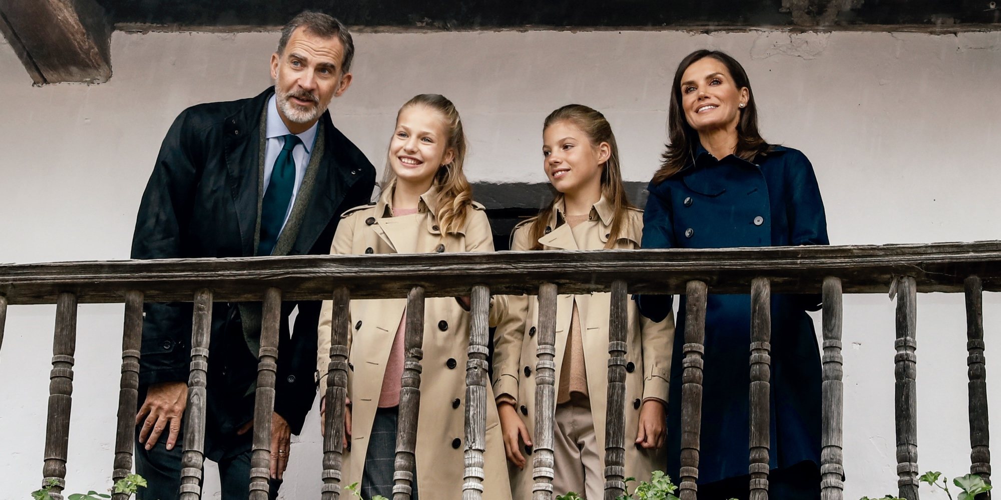 Los Reyes Felipe y Letizia, la Princesa Leonor y la Infanta Sofía felicitan la Navidad 2019 recordando su paso por Asturias