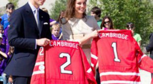 Los Duques de Cambridge, jugadores de hockey por un día en Canadá