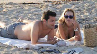 Berta Collado disfruta de unas vacaciones en Ibiza junto a un amigo