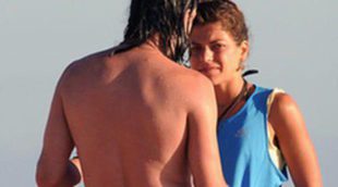 Thaïs Blume presume de cuerpo y de novio en las playas de Cádiz