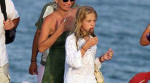 Kate Moss pasa sus vacaciones en Saint-Tropez junto a su hija Lila Grace y sin su marido Jamie Hince