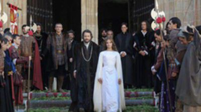 Michelle Jenner rueda en Cáceres la serie 'Isabel', que se emitirá en La 1 en enero