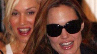 Angelina Jolie lleva a sus hijos a jugar a casa de Gwen Stefani en Londres