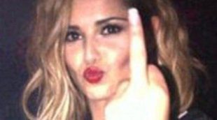 Cheryl Cole publica en Twitter una foto suya borracha y luego pide disculpas