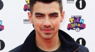 Joe Jonas desata la locura de sus seguidoras españolas en la promoción de su disco 'Fast Life' en Madrid