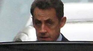 Nicolas Sarkozy llega a 'La Muette' para visitar a Carla Bruni y su hija recién nacida