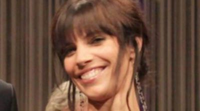Maribel Verdú recibe emocionada la Espiga de Honor en la gala de clausura de la Seminci 2011