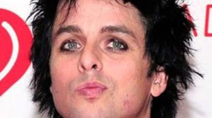 Billie Joe Armstrong de Green Day ingresa en rehabilitación por abuso de sustancias tras liarla en directo en un concierto