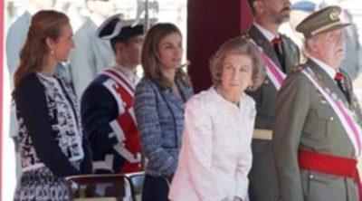 Los Reyes, los Príncipes Felipe y Letizia y la Infanta Elena se reúnen en la imposición de la Cruz de San Fernando