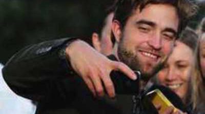 Robert Pattinson, sonriente y amable en la promoción de 'Amanecer. Parte 2' en Australia
