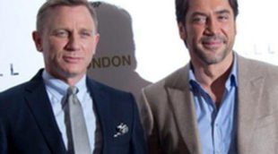 Javier Bardem, muy divertido en la presentación en Londres de 'Skyfall' junto a Daniel Craig