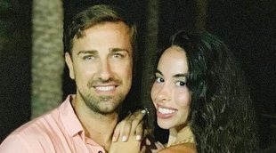 Macarena Millán, novia de Rafa Mora, le pide matrimonio en directo al colaborador de 'Sálvame'
