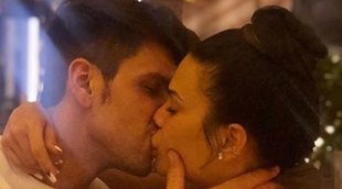 Diego Matamoros y Carla Barber confirman su relación con un apasionado beso