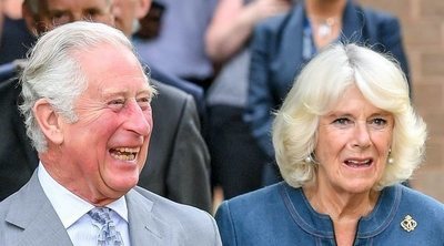 La felicidad del Príncipe Carlos y Camilla Parker, los primeros Windsor en retomar su agenda tras el confinamiento