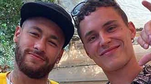 Arón Piper estuvo con Neymar sin mascarilla poco antes de que el futbolista anunciara su positivo en coronavirus