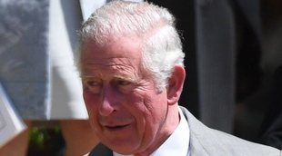 El Príncipe Carlos sorprende al recordar una anécdota sobre el traje que llevó en la boda del Príncipe Harry y Meghan Markle