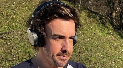 Fernando Alonso muestra su rostro tras la operación de mandíbula después de ser atropellado por un vehículo