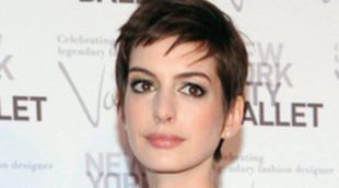 Anne Hathaway anuncia que quiere ser madre junto a su marido Adam Shulman