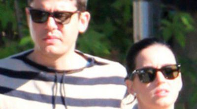 Katy Perry y John Mayer pasean su amor durante un día de turismo por Santa Bárbara