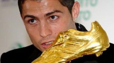 Cristiano Ronaldo consigue 1,5 millones de euros para los niños de Gaza tras subastar su Bota de Oro 2011