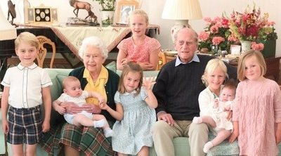 La Familia Real rinde homenaje al Duque de Edimburgo mostrando su lado tierno como bisabuelo
