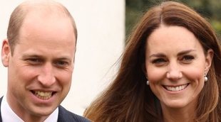 El primer acto del Príncipe Guillermo y Kate Middleton tras el funeral del Duque de Edimburgo: vuelve la sonrisa, sigue luto