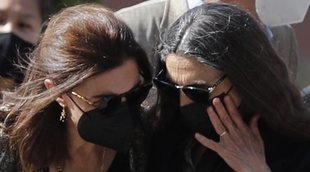 Micky, Mónica y Ángela Molina dan el último adiós entre lágrimas a su madre Ángela Tejedor