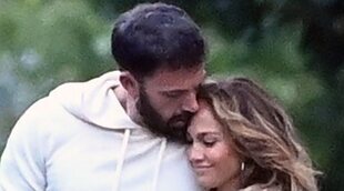 La primera foto oficial de Jennifer Lopez y Ben Affleck juntos en redes con la que confirman su romance