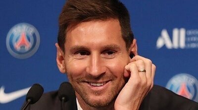 Leo Messi, feliz por convertirse oficialmente en jugador del PSG