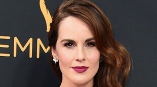 Michelle Dockery ('Downton Abbey') se promete de nuevo tras la muerte de su anterior prometido