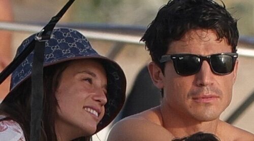 Álex González y María Pedraza disfrutan de su segundo verano juntos en Ibiza