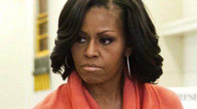 Michelle Obama reparte regalos entre los niños afectados por el huracán Sandy