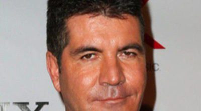 Simon Cowell, juez 'The X Factor', confirma que está saliendo con Carmen Electra