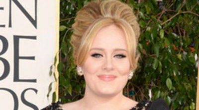 Adele gana el Globo de Oro 2013 por 'Skyfall': "Gracias a mi novio Simon Konecki y a mi amado hijo"