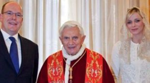 Los Príncipes Alberto y Charlene de Mónaco realizan una solemne visita al Papa Benedicto XVI en el Vaticano