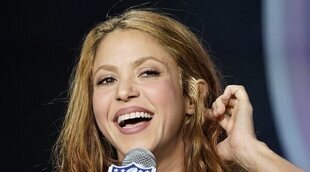 La familia de Shakira celebra los abucheos a Piqué en un partido de fútbol