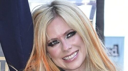 Avril Lavigne consigue una estrella en su honor en el Paseo de la Fama de Hollywood
