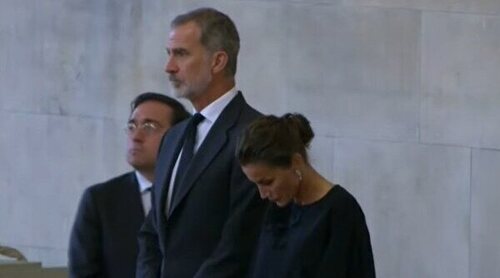 Los Reyes de España, Joe Biden y otros líderes mundiales reunidos en Londres visitan la capilla ardiente de Isabel II
