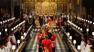La Reina Isabel II es enterrada en privado con la presencia de la Familia Real, que le rinde un último tributo