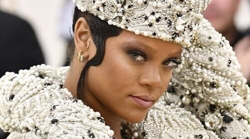 Rihanna anuncia su regreso oficial a la música confirmando que actuará en la Super Bowl 2023