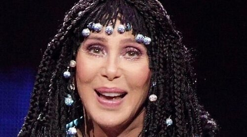 La felicidad de Cher al mostrar el anillo de compromiso que le ha regalado Alexander Edwards