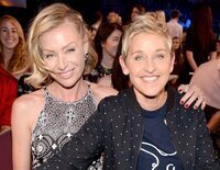 Ellen DeGeneres y Portia de Rossi renuevan sus votos con Kris Jenner de oficiante y Harry y Meghan entre los invitados