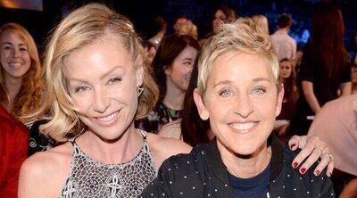 Ellen DeGeneres y Portia de Rossi renuevan sus votos con Kris Jenner de oficiante y Harry y Meghan entre los invitados