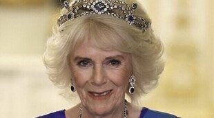 La Reina Camilla ya ha elegido corona y huye de la polémica: Una joya de María de Teck que será modificada